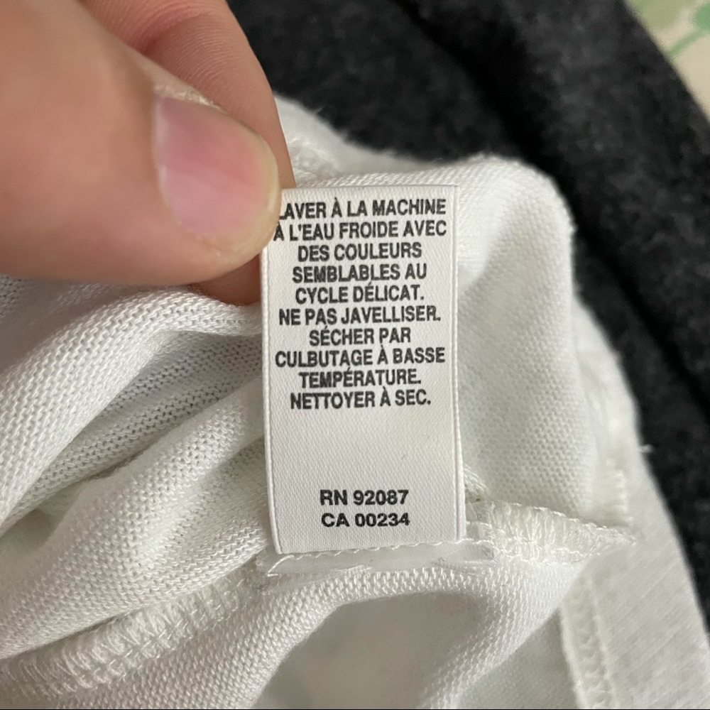 Gray Sak's Fifth Avenue Cupcakes Champagne & Chanel Shirt Small - Picture 9 of 9